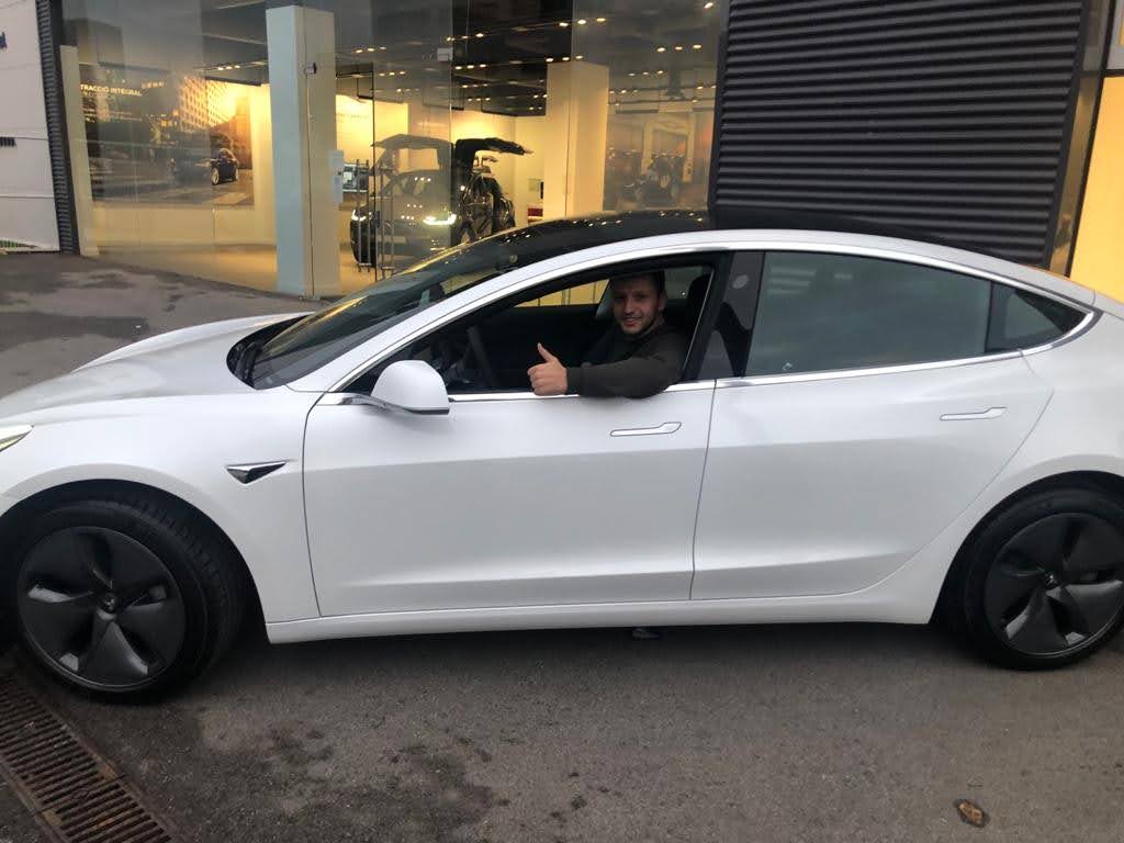 Picking up Tesla Model 3 in 2020